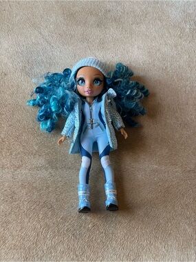 Rainbow High Winter Break Skyler Bradshaw Doll
